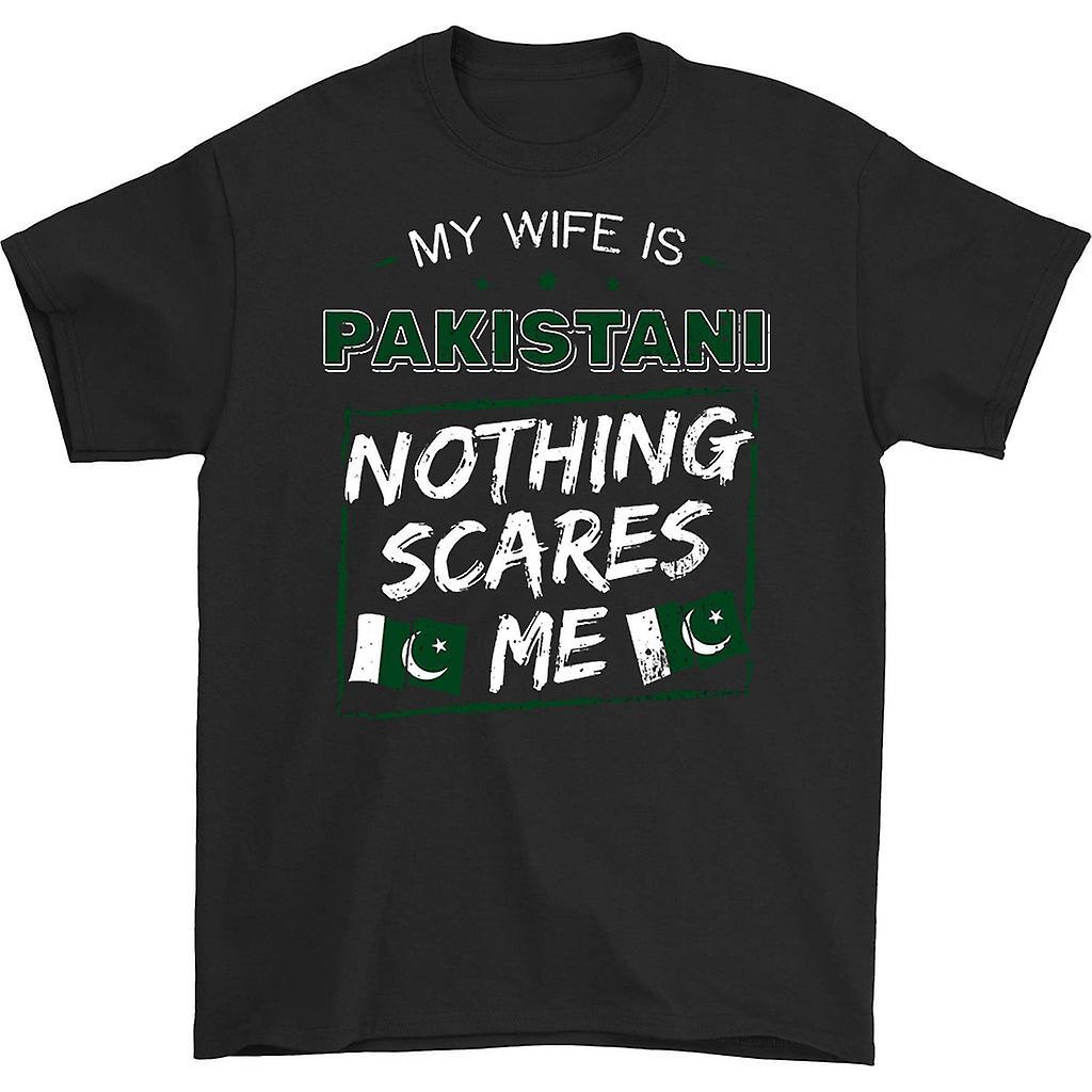 HISHARK My wife is pakistani nothing scares me t-shirt Black L