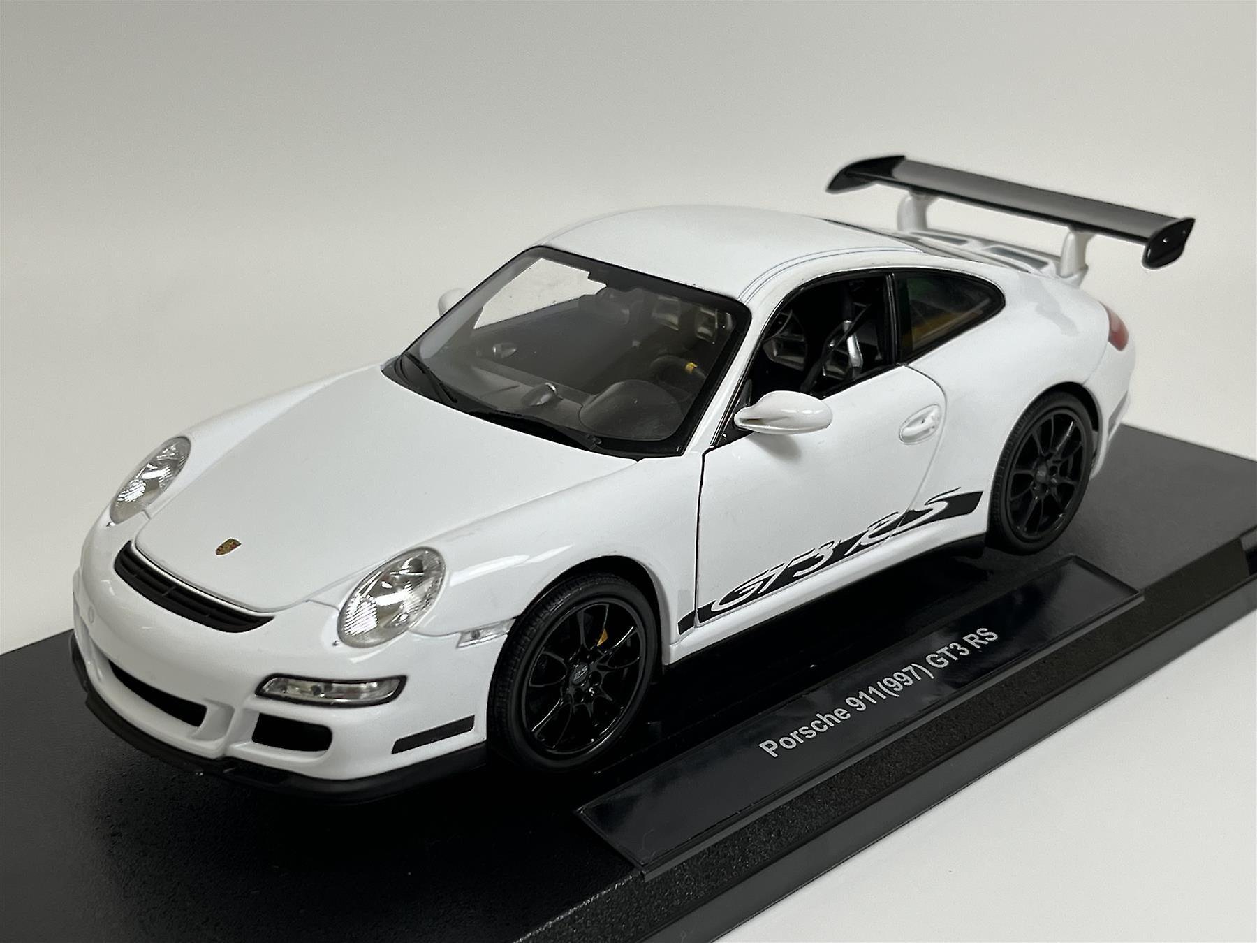 Porsche 911 997 GT3 RS White 1:18 Scale Welly 18015w