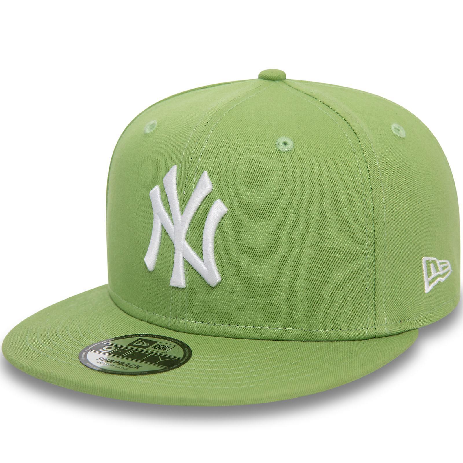 New Era Mens New York Yankees League Essentials 9FIFTY Adjustable Cap - Green S/M