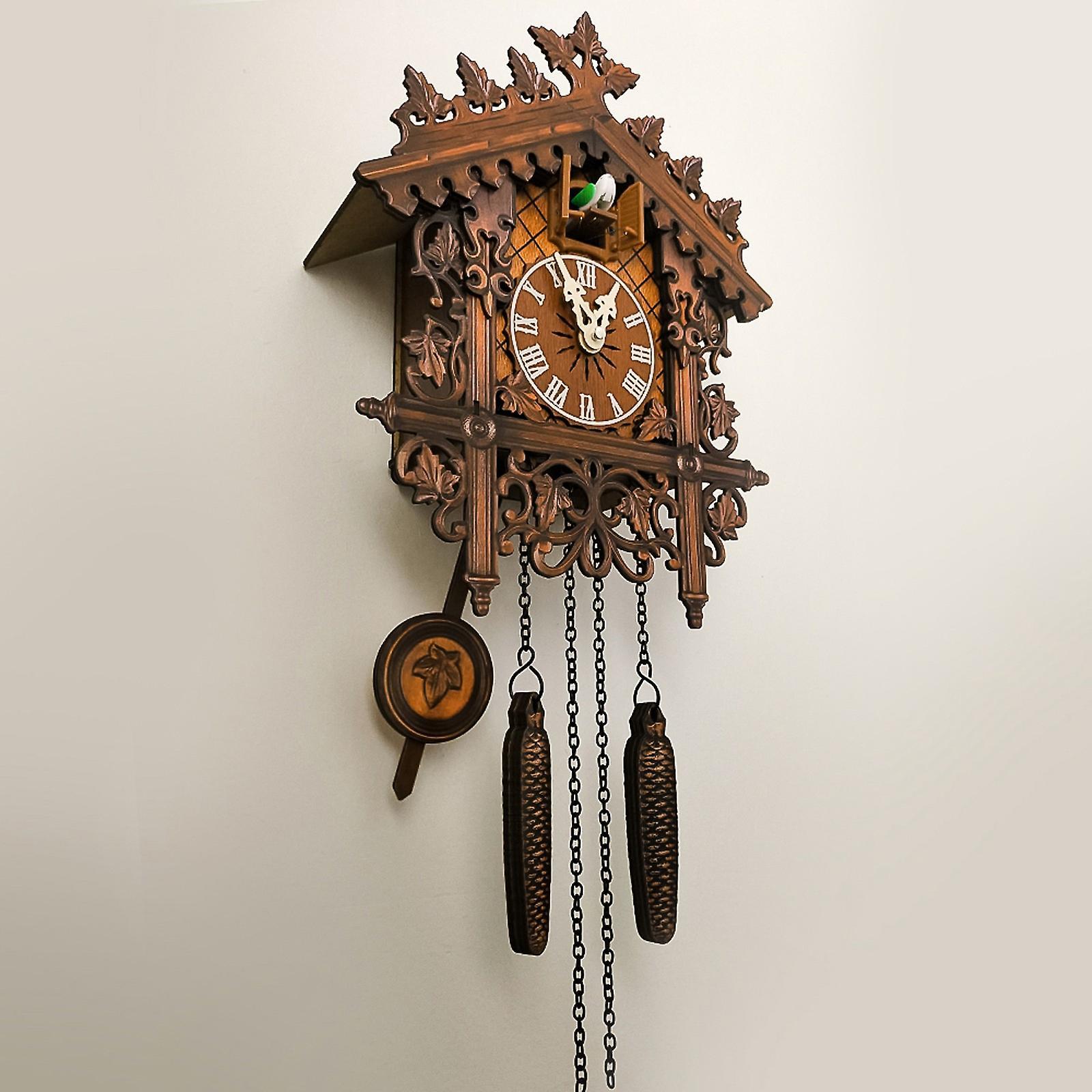 Flye Cuckoo Clock Traditional Chalet Forest House Clock Handcrafted Wooden Wall P-endulum Quartz Clock Brown