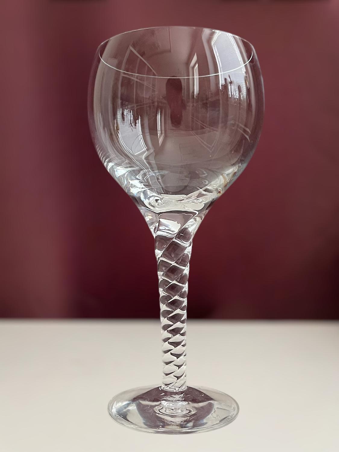 Anne_ Orrefors - Anne - Red wine glass Design Anne Nilsson