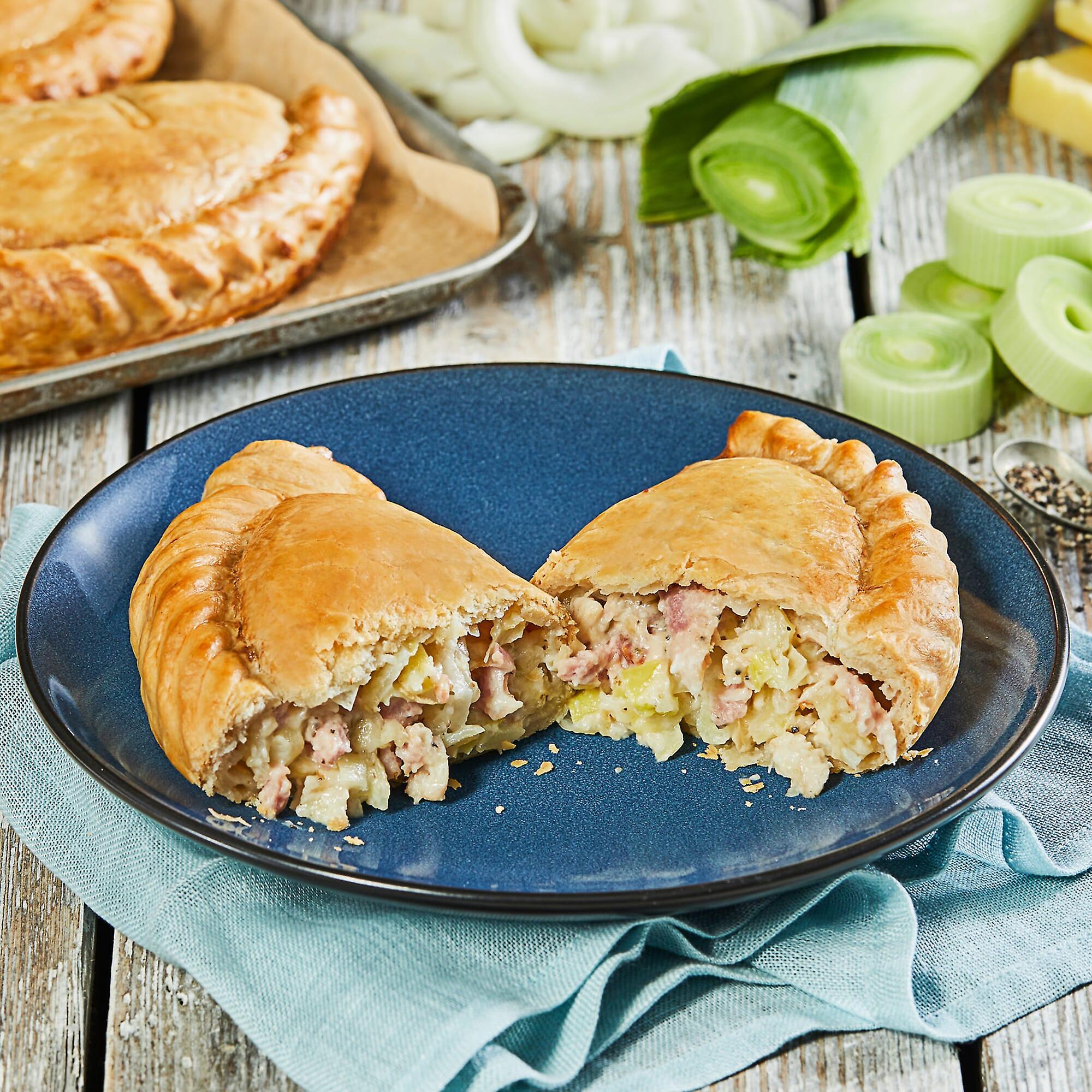 Proper Cornish Frozen Chicken, Bacon and Leek Pasties