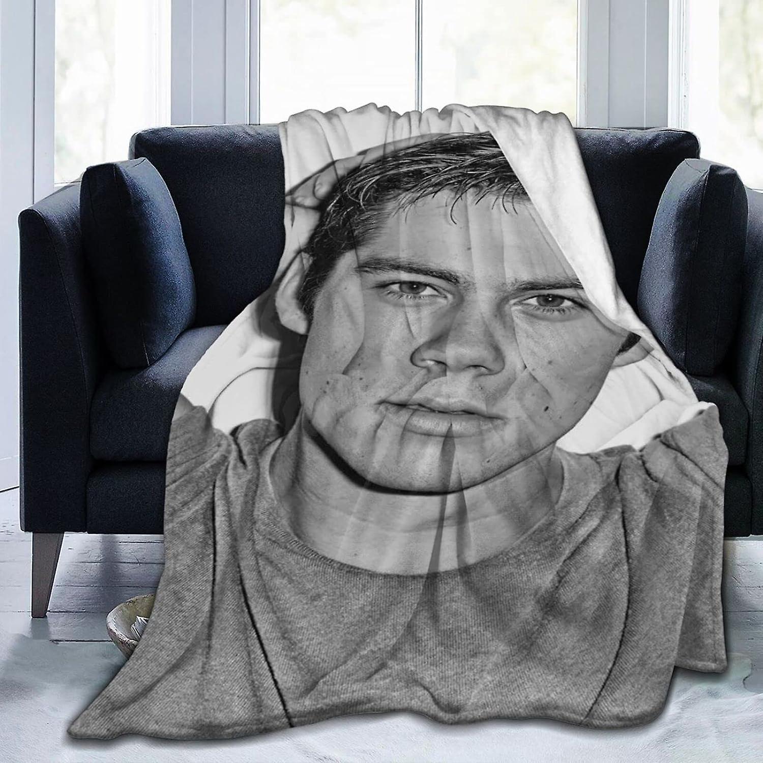 Kerota TR1716 Dylan O'Brien Throw Blanket,Air-Conditioning Blanket,Super Soft Comfy Flannel Fleece Blanket,Plush Blanket 50x40in 125x100cm