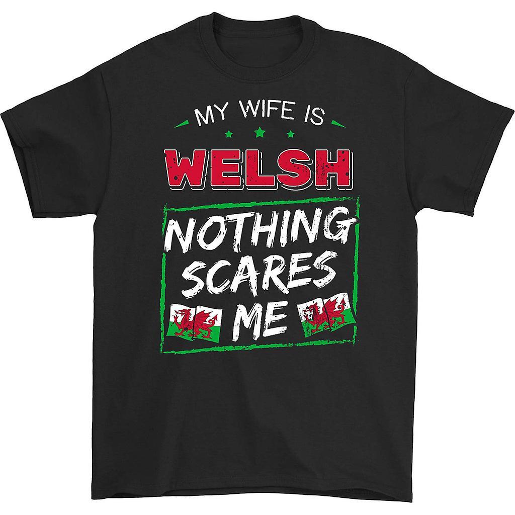 HISHARK My wife is welsh nothing scares me t-shirt black S