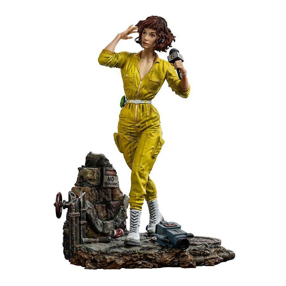 Teenage Mutant Ninja Turtles April O'Neil 1:10 Scale Statue Highly Detailed