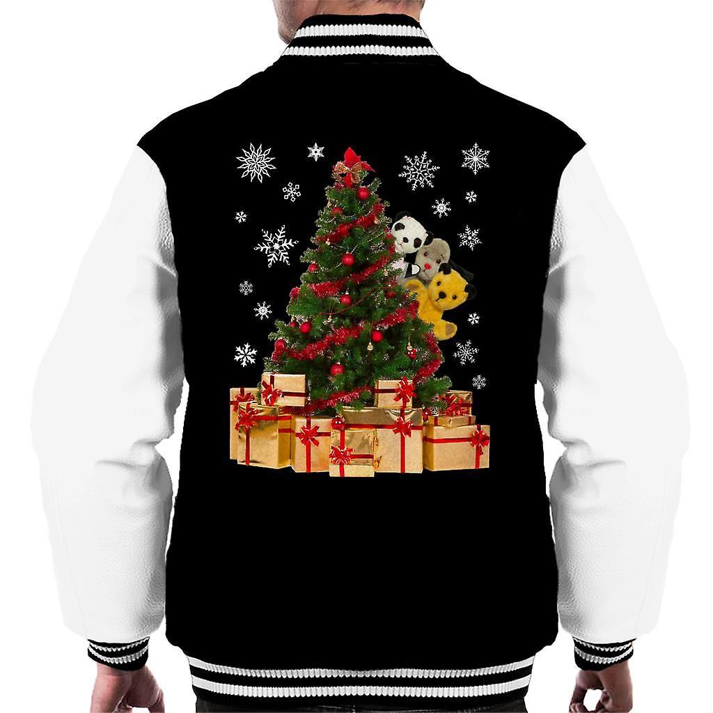 Sooty Christmas Characters Peeking Around Xmas Tree Men's Varsity Jacket Black/White Medium