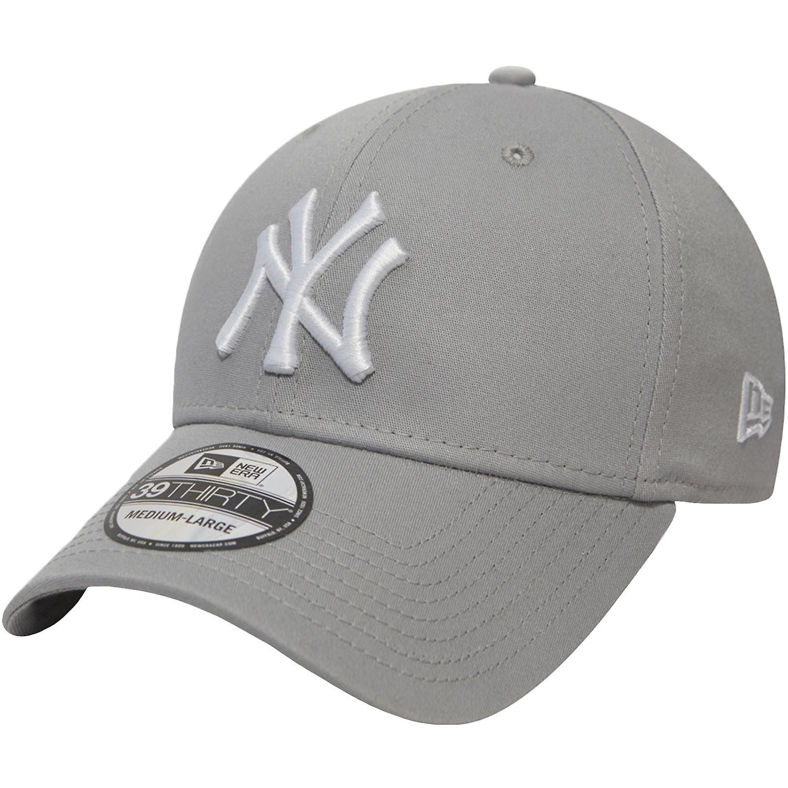 New Era 39THIRTY New York NY Yankees MLB Essential Fitted Baseball Cap Hat Grey SM