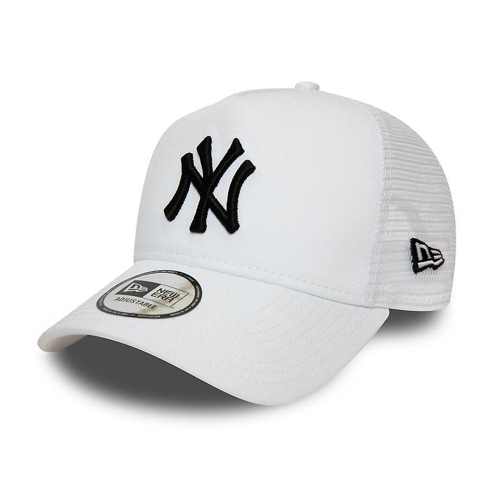 New Era Men's Essential AF Trucker Cap ~ New York Yankees White One Size