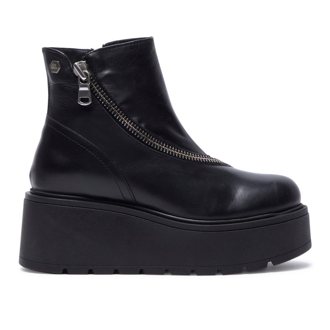 Carl Scarpa Serpentina Black Leather Ankle Boots