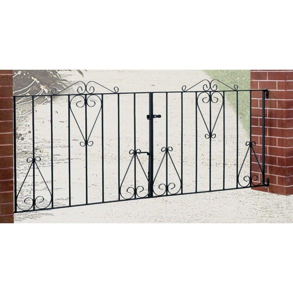 Classic Double Driveway Gate